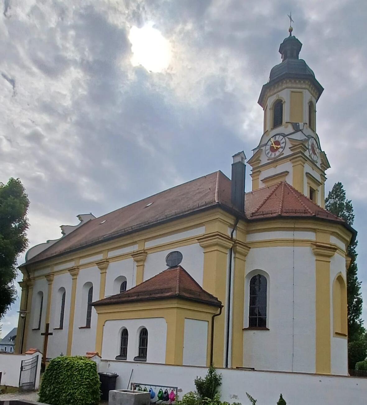 Kirche Hlgst. Dreifaltigkeit Karlskron