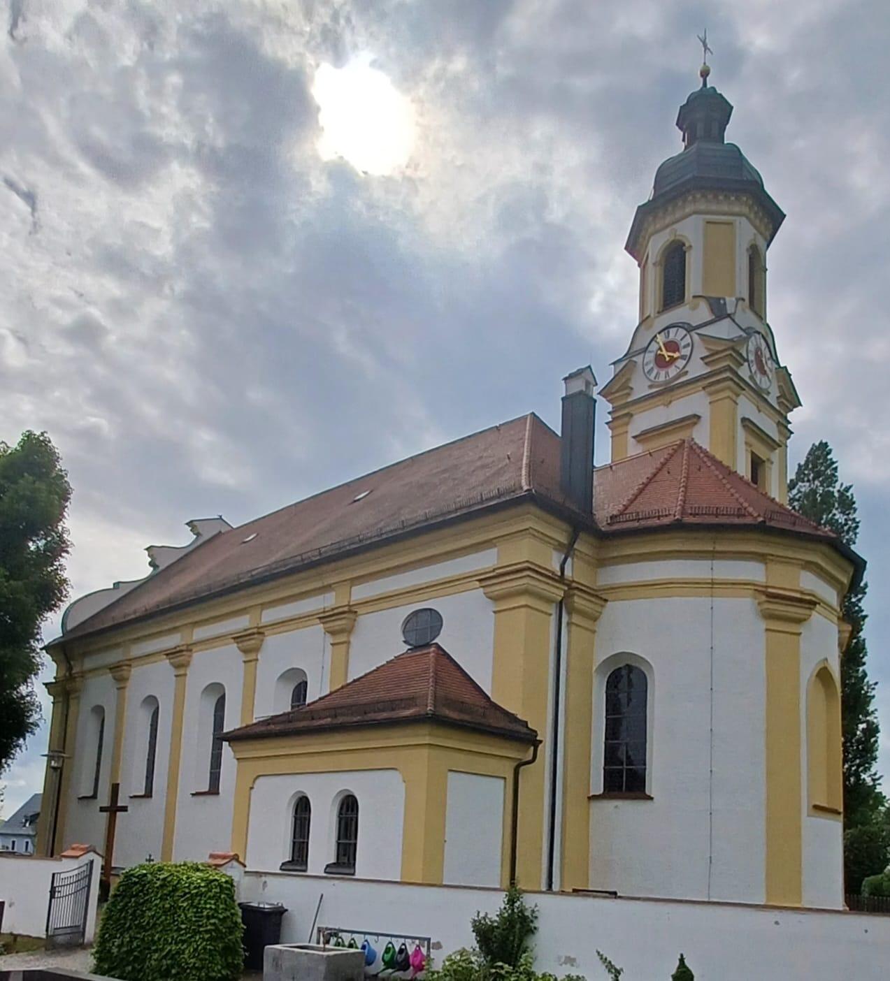 Kirche Hlgst. Dreifaltigkeit Karlskron