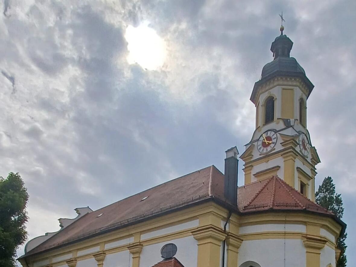 Kirche Hlgst. Dreifaltigkeit Karlskron