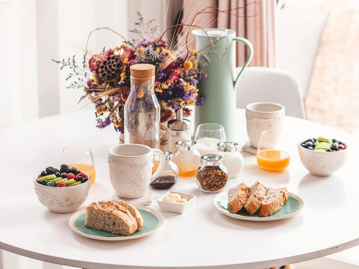 2025-06-10_12-04-39-breakfast-4234067_1280
